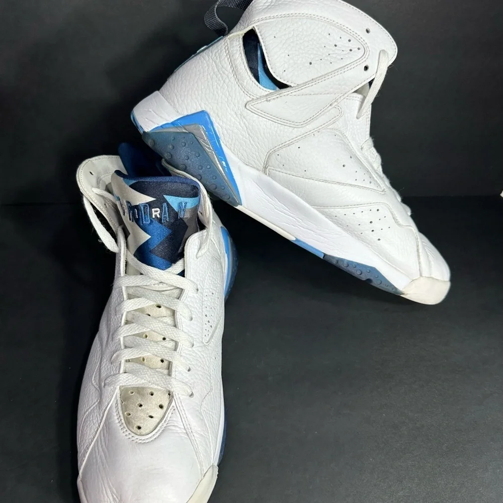 Jordan Men's White and Blue Sneakers size 13 pre owned good condition